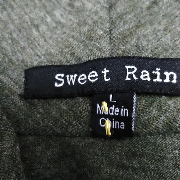 Asymmetrical Green Zip Up Sweater Fits like a Medium - Picture 3 of 4